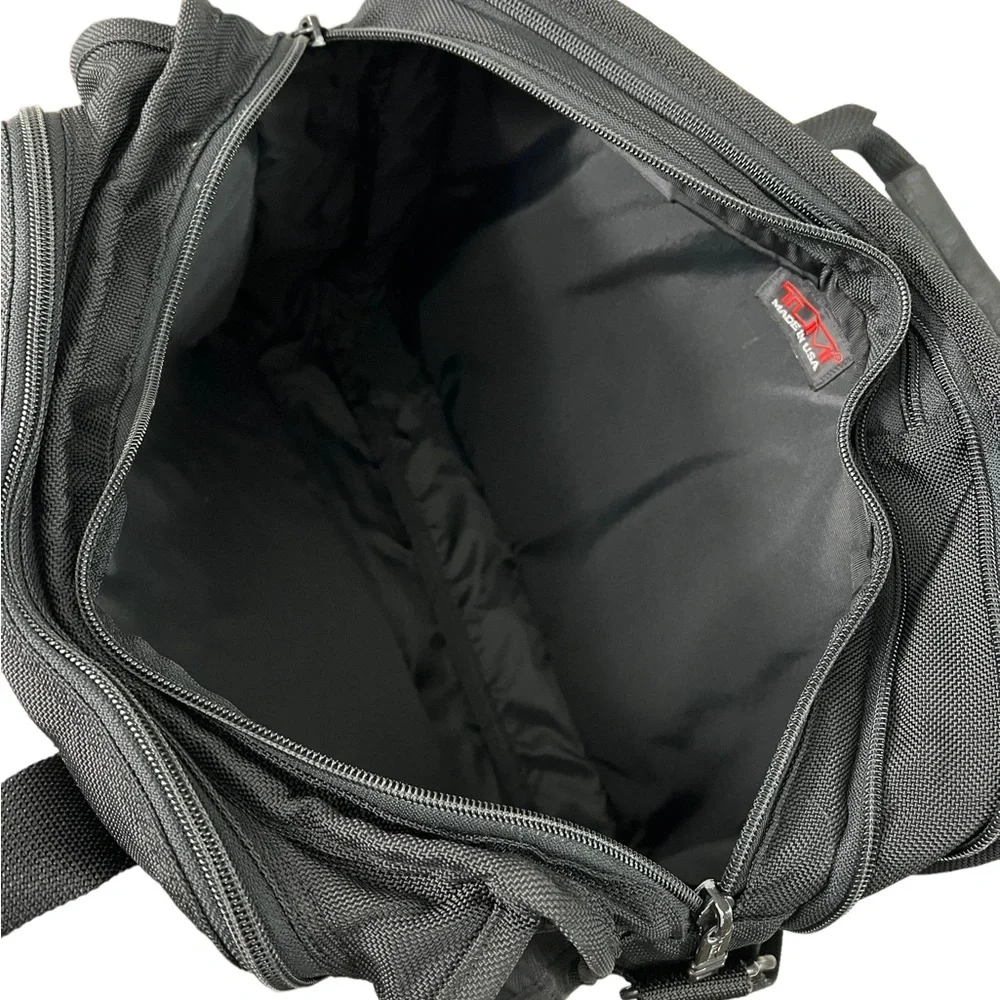 TUMI Slim Expandable Deluxe Portfolio Briefcase Messenger Bag Travel Carry-On